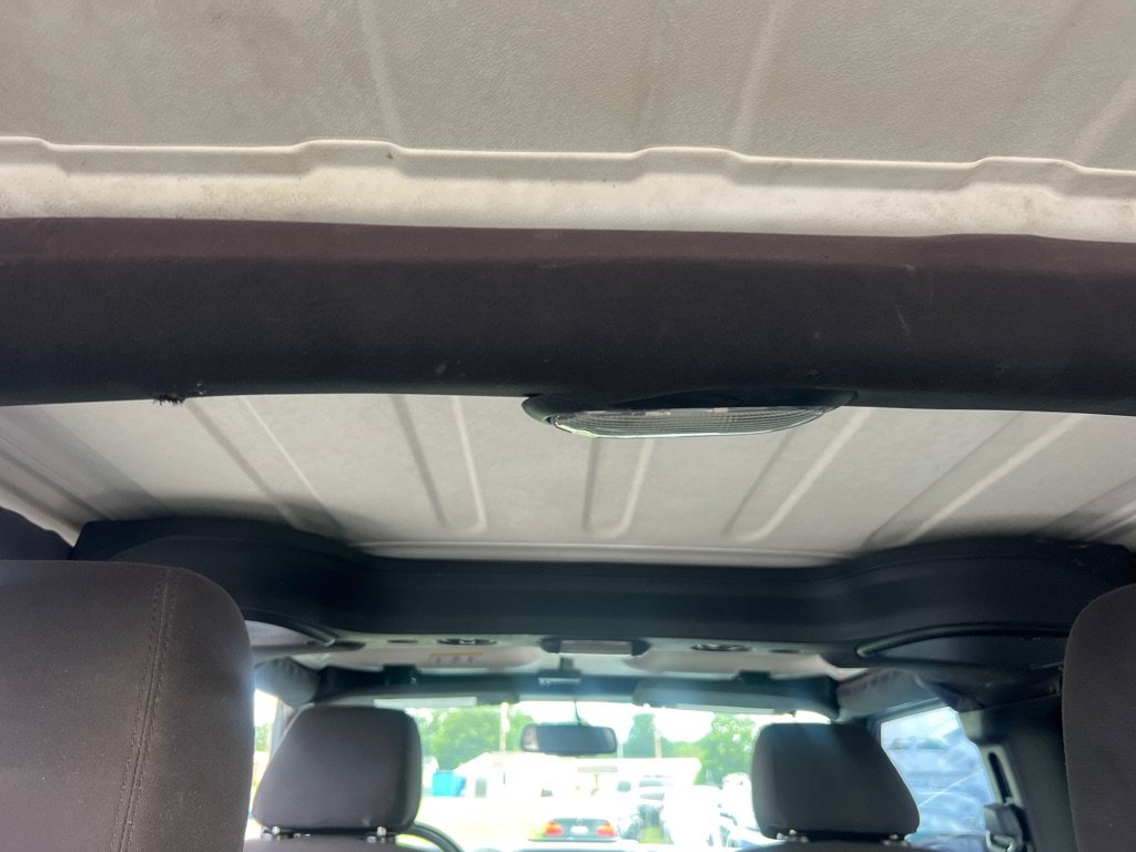 Used 2015 Jeep Wrangler Unlimited Sport w/ Power Convenience Group AWD/4WD image 19