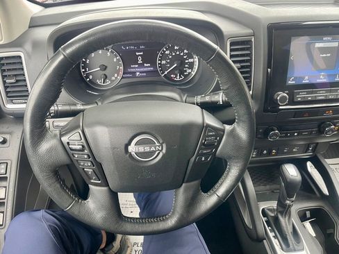 Used 2022 Nissan Frontier SV image 13