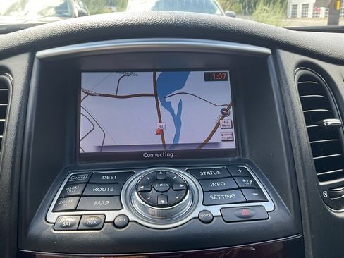 Used 2017 INFINITI QX50 2WD w/ Deluxe Touring Package image 19
