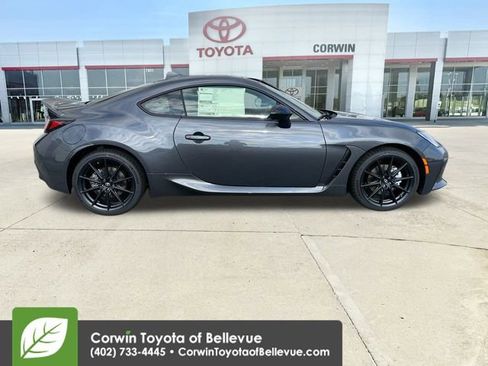 New 2025 Toyota GR86 Premium image 9