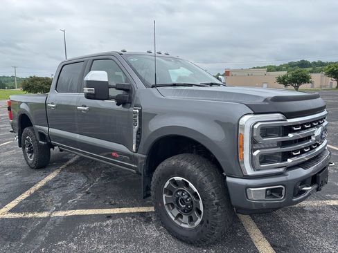 Used 2023 Ford F250 Platinum w/ Tremor Off-Road Package AWD/4WD image 3