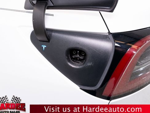 Used 2018 Tesla Model 3 Long Range image 10