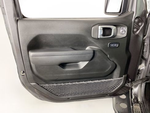 Used 2022 Jeep Wrangler Sport S image 22