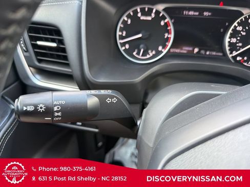 Certified 2025 Nissan Rogue SV FWD image 22