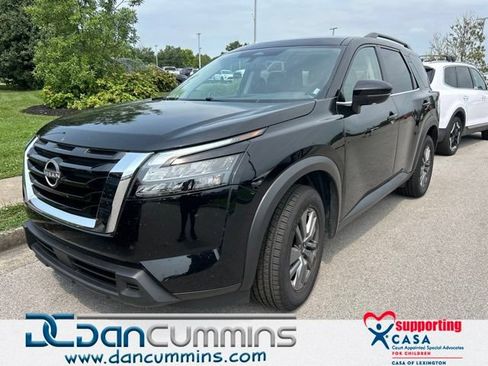 Used 2024 Nissan Pathfinder SV AWD/4WD image 1