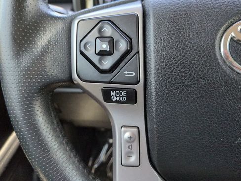 Used 2019 Toyota 4Runner SR5 AWD/4WD image 22