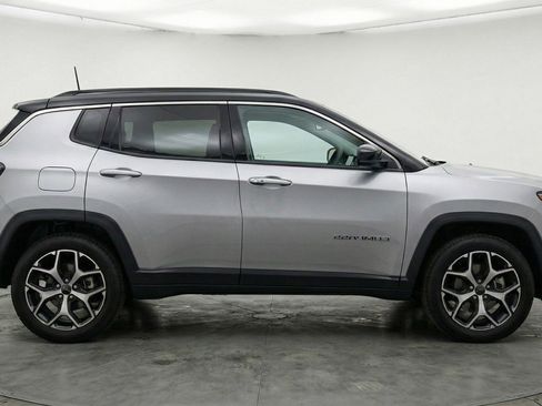 Used 2025 Jeep Compass Limited AWD/4WD image 11