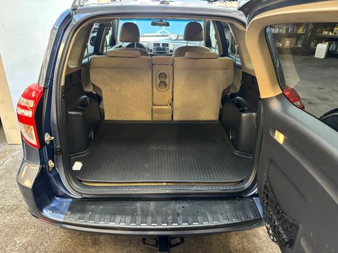 Used 2010 Toyota RAV4 4WD image 21