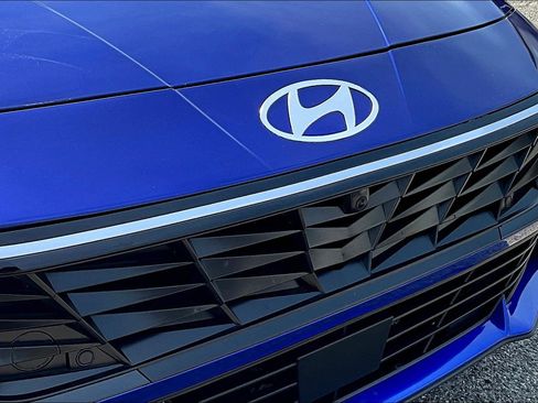 Used 2024 Hyundai Elantra Limited FWD image 28