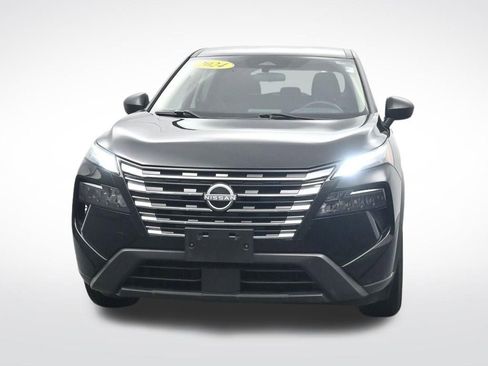 Used 2024 Nissan Rogue S image 2