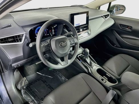 Used 2026 Toyota Corolla LE FWD image 9