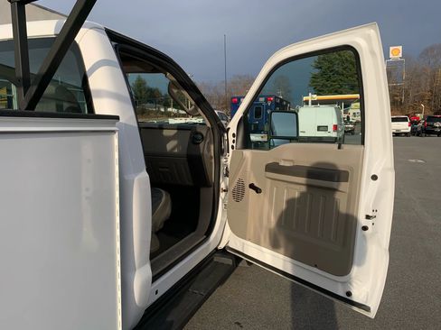 Used 2010 Ford F250 XL image 18