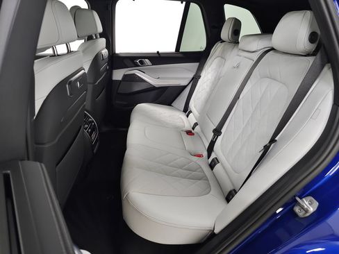 Used 2026 BMW X5 M60i AWD/4WD image 42