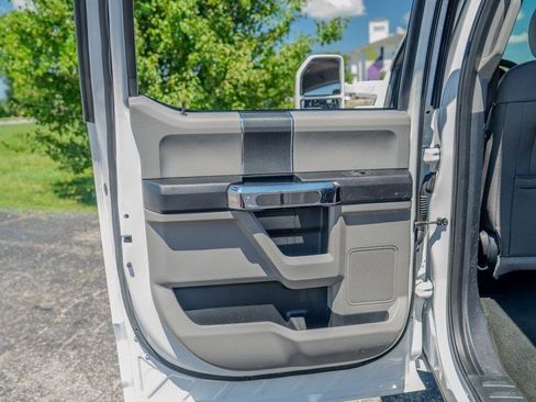 Used 2017 Ford F250 XLT w/ XLT Value Package AWD/4WD image 16