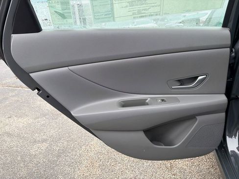 New 2026 Hyundai Elantra SE image 21