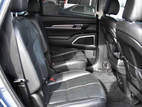 Used 2020 Kia Telluride EX w/ EX Premium Package image 48