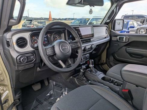 Used 2025 Jeep Wrangler Sport AWD/4WD image 17
