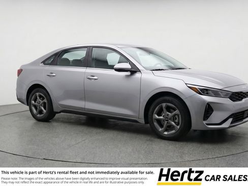 Used 2025 Kia K4 FWD image 1