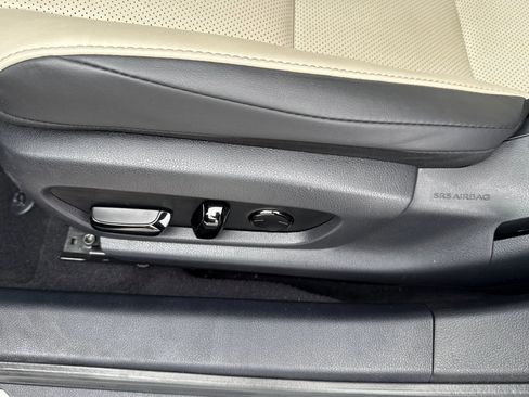 Used 2025 Lexus ES 300h w/ Premium Package FWD image 14