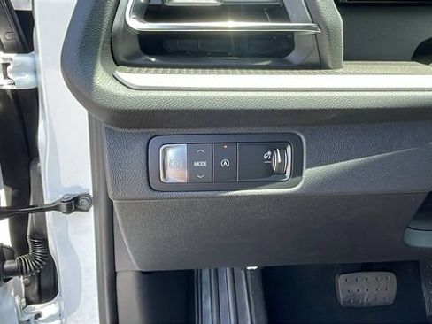 New 2026 Chevrolet Traverse LT w/ LPO, Floor Liner Package FWD image 24