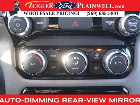 Used 2023 RAM 3500 Tradesman w/ Convenience Group image 20