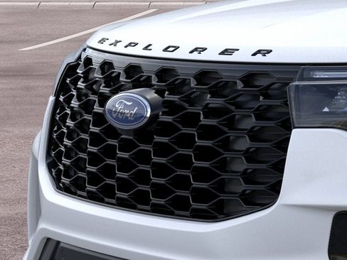 New 2026 Ford Explorer ST-Line w/ ST-Line Street Pack AWD/4WD image 17