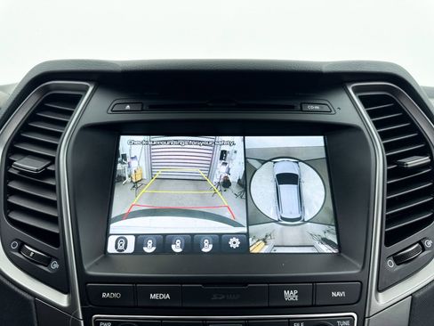 Used 2018 Hyundai Santa Fe Sport image 24