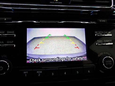 Used 2015 Nissan Altima 2.5 SL w/ Moonroof Package image 16