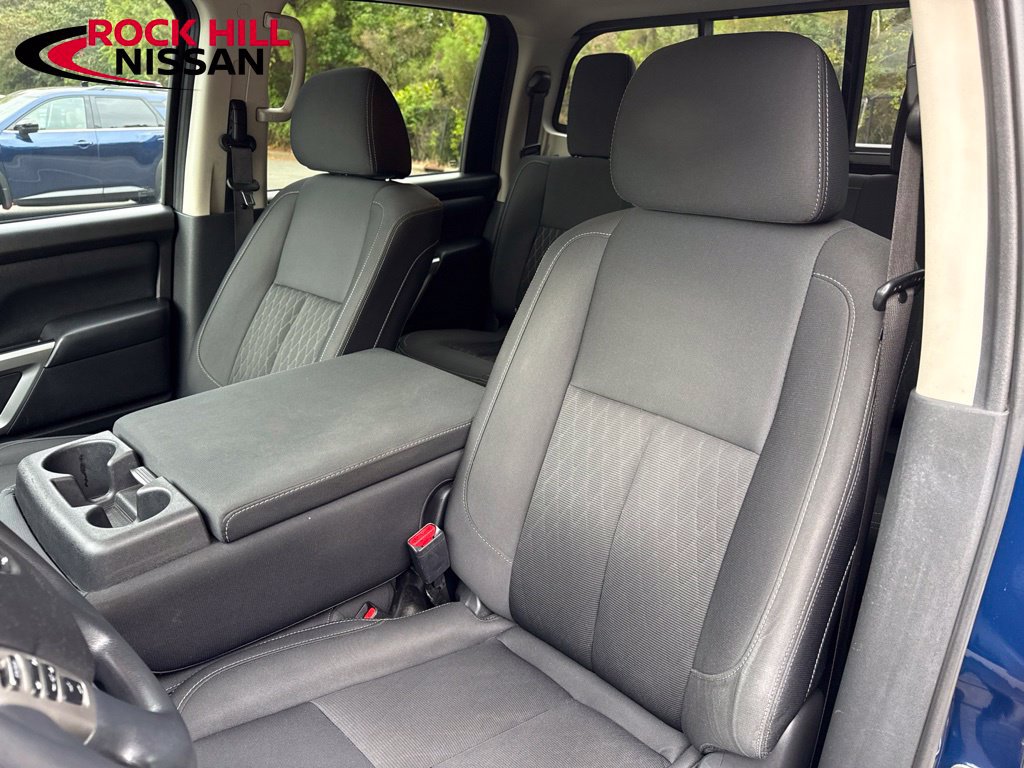 Used 2019 Nissan Titan SV AWD/4WD image 15