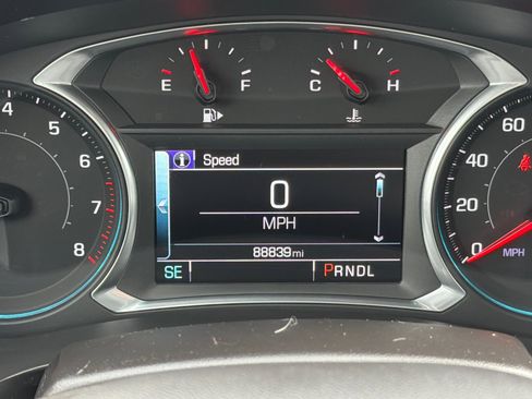 Used 2017 Chevrolet Malibu LT image 26