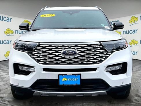 Used 2022 Ford Explorer Platinum w/ Equipment Group 601A AWD/4WD image 2