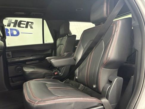 Used 2024 Ford Expedition Limited AWD/4WD image 9