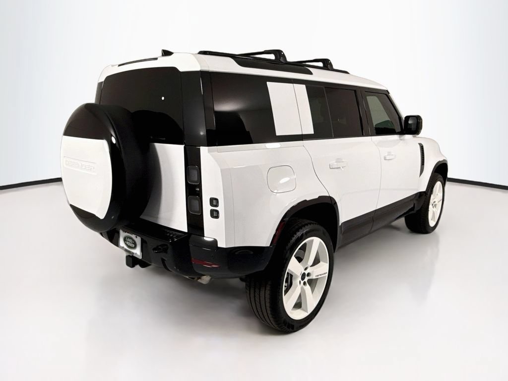 Used 2026 Land Rover Defender 110 X-Dynamic SE AWD/4WD image 5