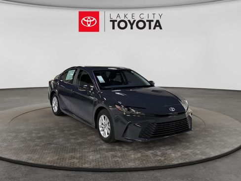 Used 2025 Toyota Camry LE FWD image 13