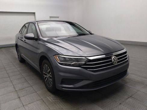 Used 2021 Volkswagen Jetta SE w/ SE Cold Weather Package FWD image 13