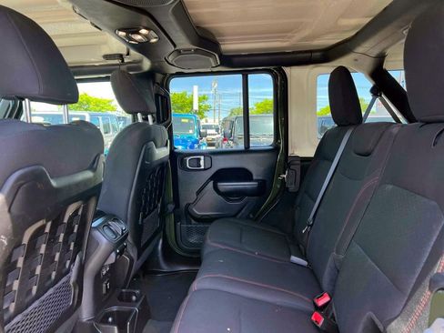 Certified 2022 Jeep Wrangler Unlimited Rubicon w/ Safety Group AWD/4WD image 10