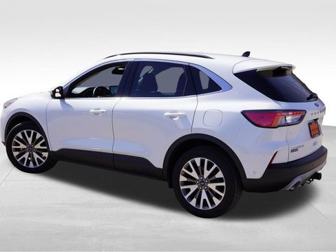 Used 2020 Ford Escape Titanium image 8