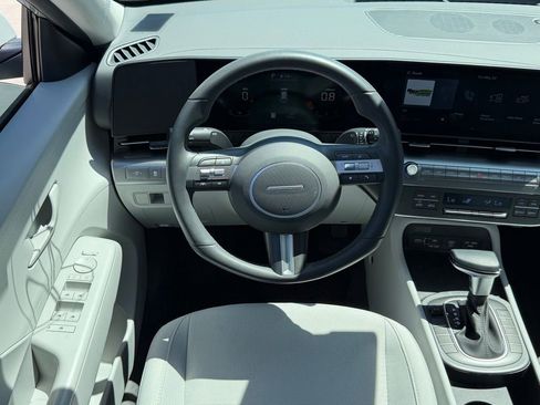 Used 2025 Hyundai Kona SEL FWD image 10