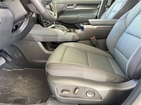 New 2026 GMC Terrain AT4 w/ Convenience Package III AWD/4WD image 13