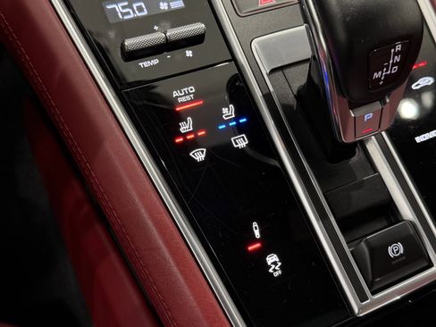 Used 2019 Porsche Panamera Turbo S image 39