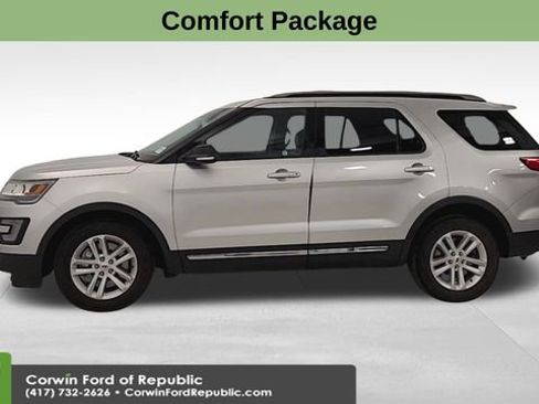 Used 2017 Ford Explorer XLT w/ Equipment Group 202A image 4