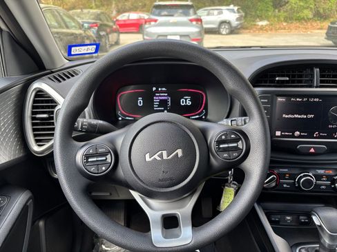 Used 2025 Kia Soul LX w/ LX Technology Package image 34