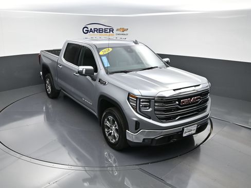 Certified 2026 GMC Sierra 1500 SLT AWD/4WD image 1