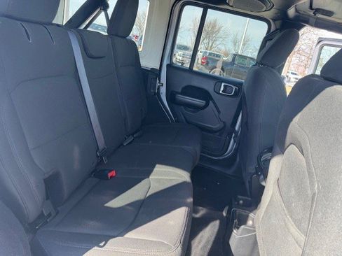 Used 2018 Jeep Wrangler Unlimited Sport S image 29