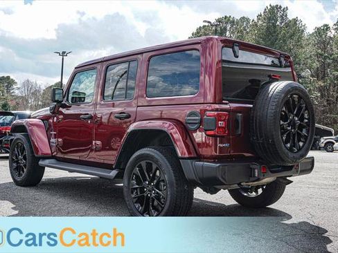 Used 2021 Jeep Wrangler Unlimited Sahara w/ Dual Top Group AWD/4WD image 13