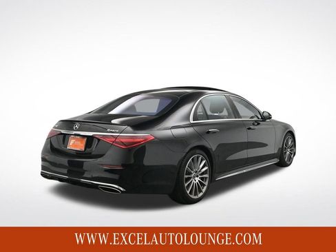 Used 2022 Mercedes-Benz S 580 4MATIC Sedan w/ AMG Line Package image 6