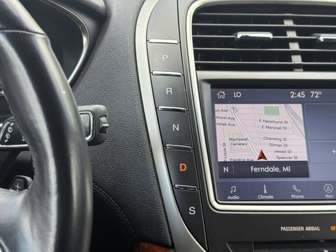 Used 2019 Lincoln Nautilus Select AWD/4WD image 33
