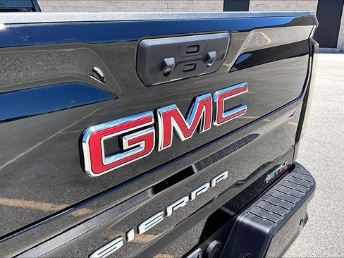 Used 2025 GMC Sierra 2500 AT4 w/ AT4 Premium Plus Package AWD/4WD image 31