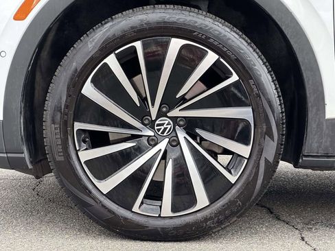 Used 2023 Volkswagen ID.4 Pro S Plus image 7