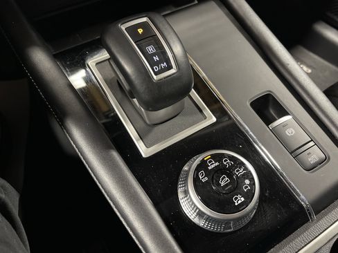 Used 2024 Mitsubishi Outlander SE image 26